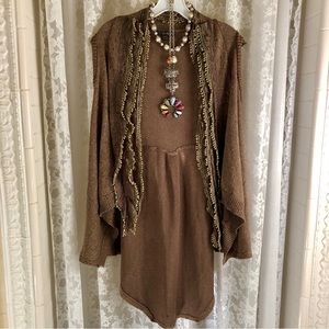 TWENTY-ONE * NWOT Long Knit Boho Vibe Vest w/Lace and Metallic Thread Accent